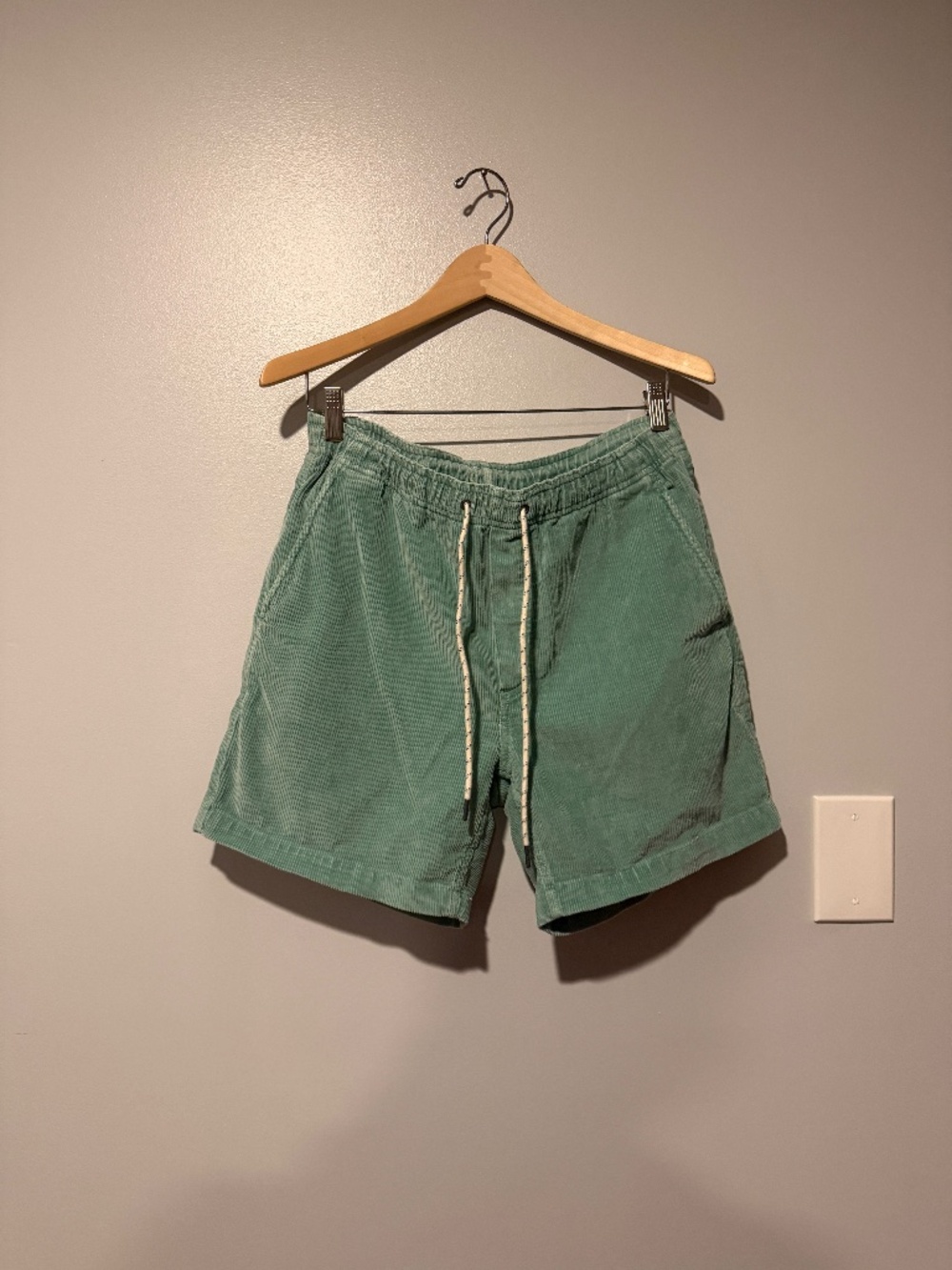 Faherty Essential Cord Short